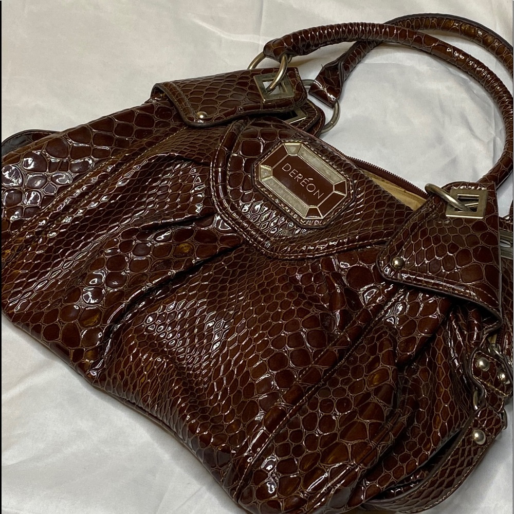Brown shoulder bag- Dereon by Beyoncé